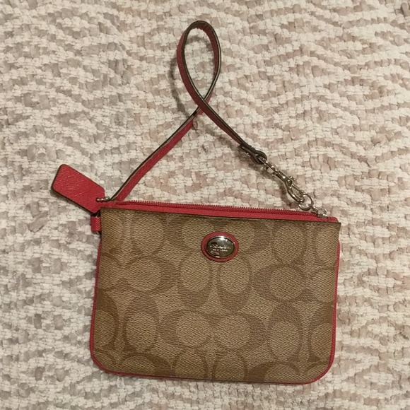 Coach Handbags - Coach Wristlet